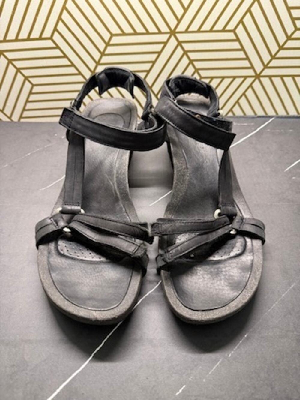 Teva Ysidro Universal Wedge Sandals Black Leather Strappy | Size 10